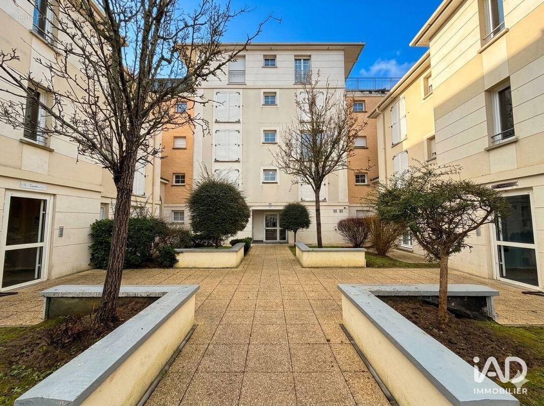 Photo 1 - Appartement à SAVIGNY-LE-TEMPLE