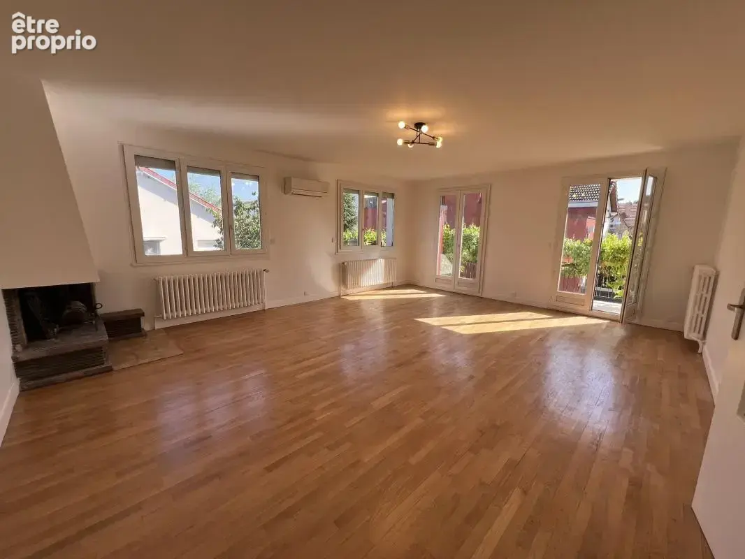 Grande maison familiale rénovée – 223 m² – 5 chambres – À 600 m de la gare Massy-Palaiseau - photo 3