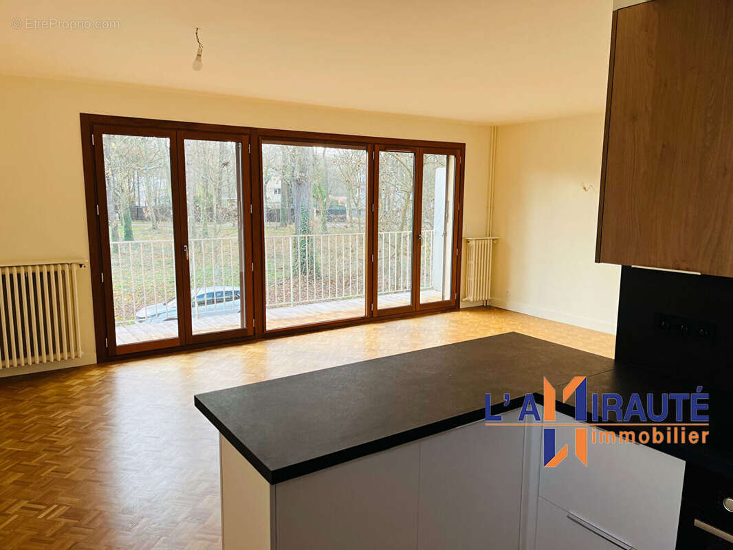 Appartement à MAISONS-LAFFITTE