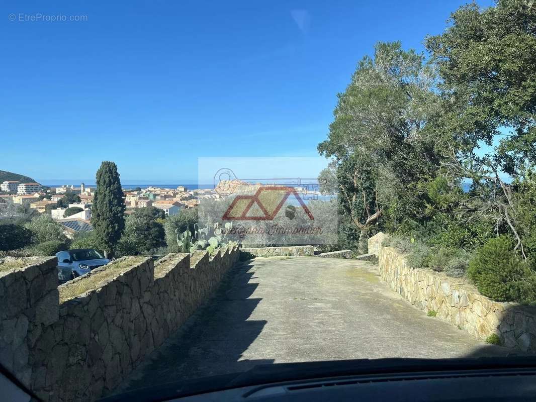 Maison à L'ILE-ROUSSE
