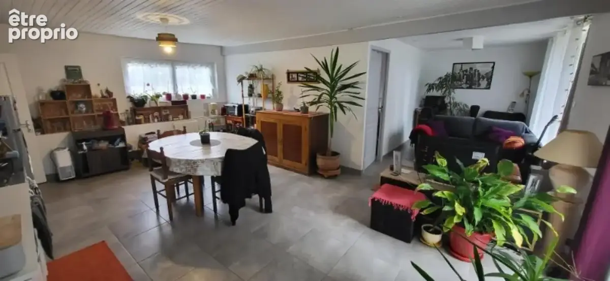 Maison 5 chambres + 3 locations type T2 - photo 14