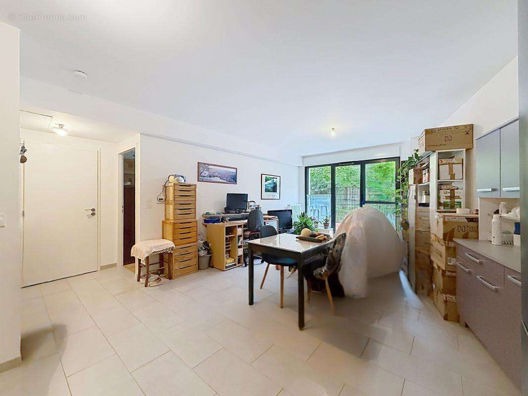 Appartement À Vendre - photo 3
