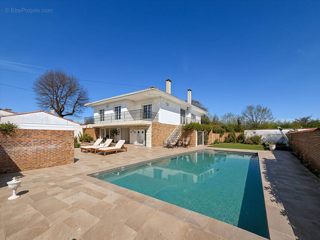 Maison à VILLENAVE-D'ORNON