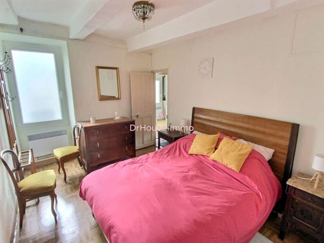 Appartement à MONTPEZAT-SOUS-BAUZON