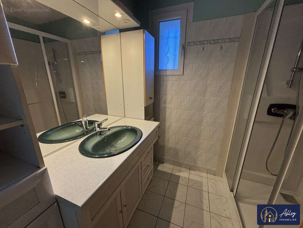 Maison 4 pièces CHAMPS SUR TARENTAIN - Maison à CHAMPS-SUR-TARENTAINE-MARCHAL