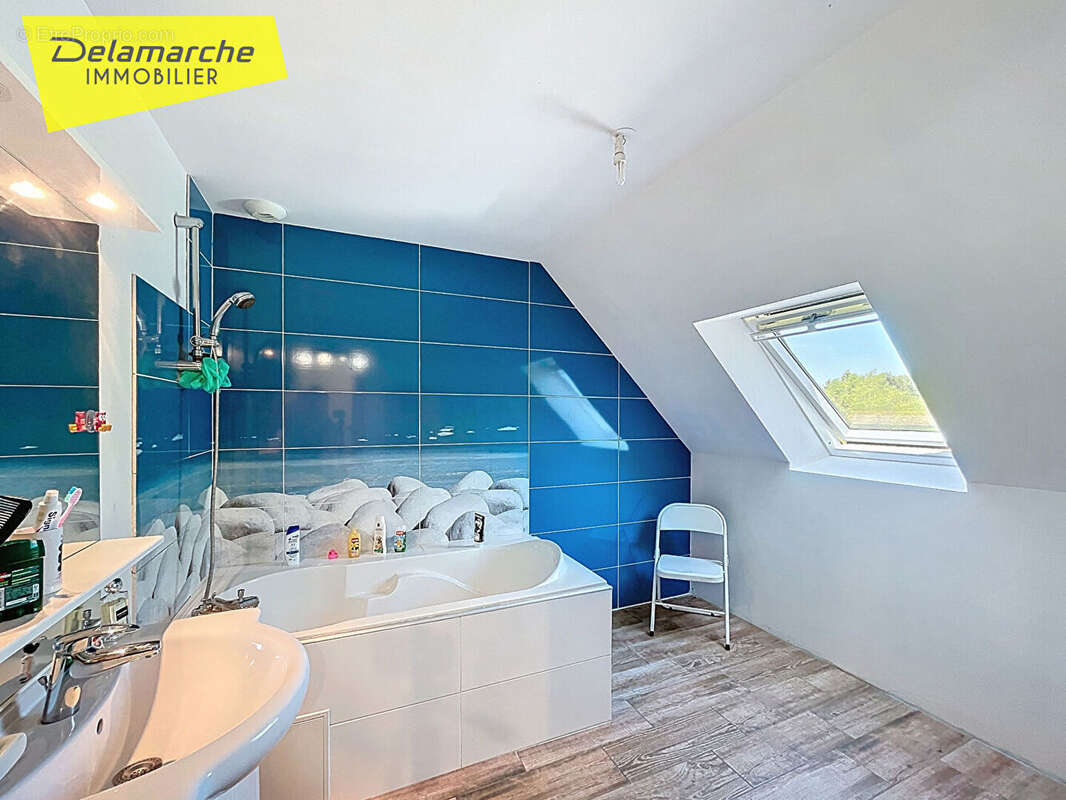 Maison à BRICQUEVILLE-SUR-MER