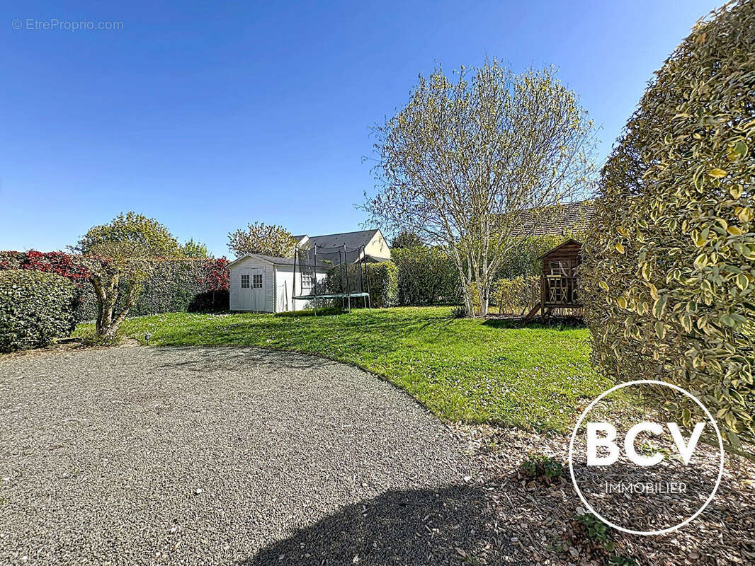 Maison à LE COUDRAY