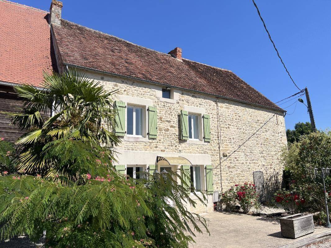 Maison à SAINT-CHRISTOPHE-LE-JAJOLET