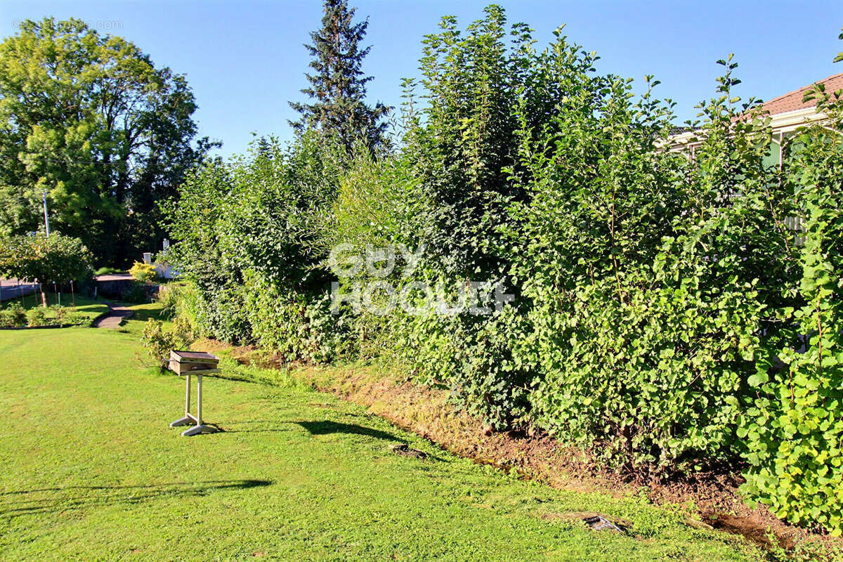 Maison à LAY-SAINT-CHRISTOPHE