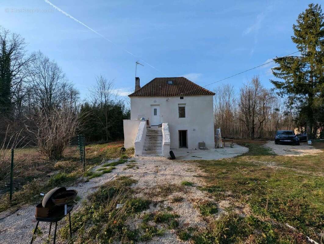 Maison à SAINT-CIRQ-MADELON