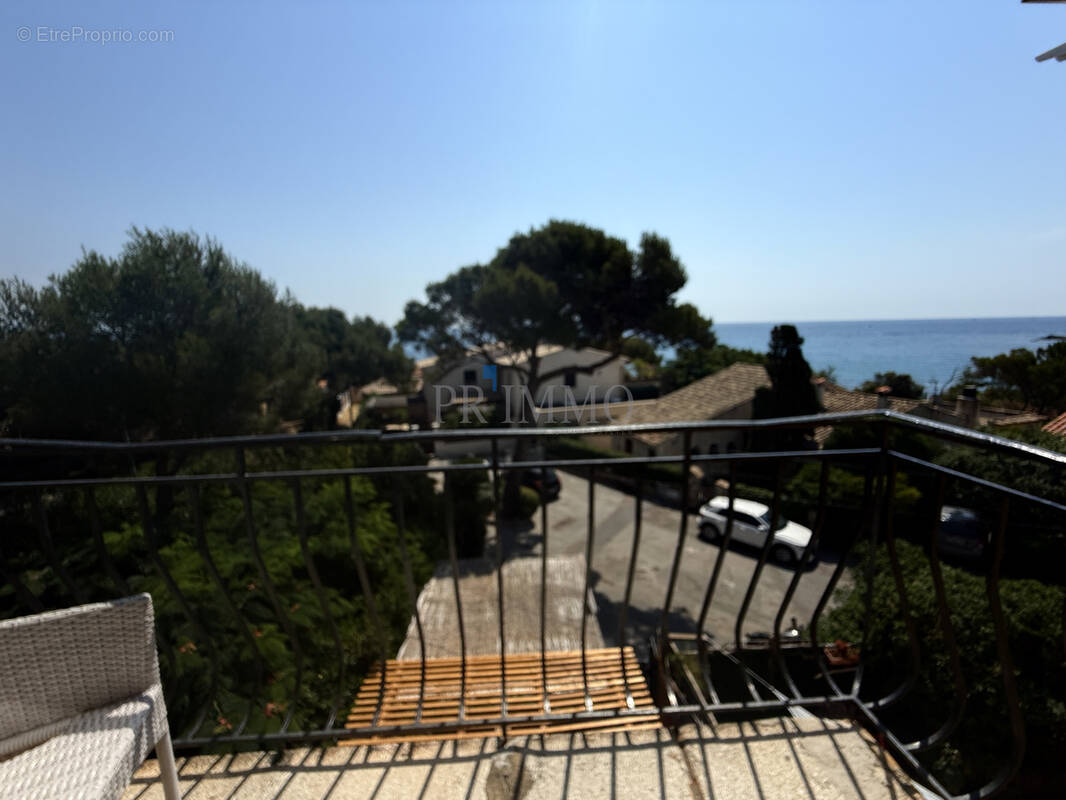 Maison à ROQUEBRUNE-SUR-ARGENS