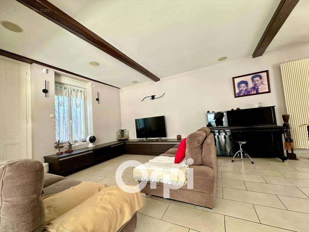 Maison à VILLARD-BONNOT