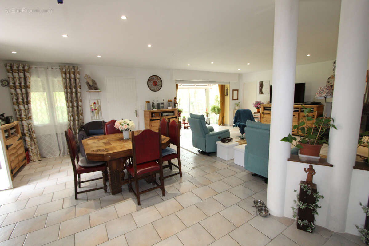 Maison à SAUGNACQ-ET-MURET