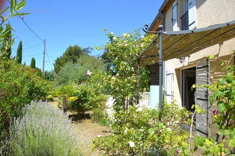 Maison à BELVEZE-DU-RAZES