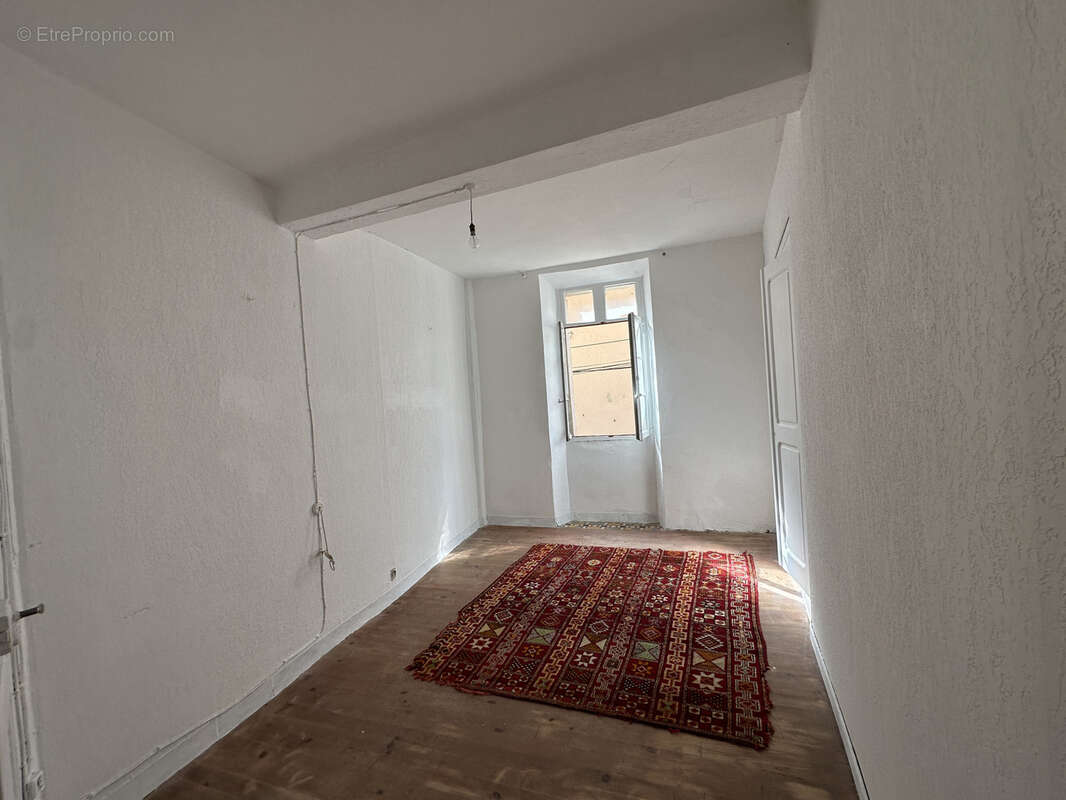 Maison de village en pierre à rénover - 220 m2 à Coustouges - photo 7