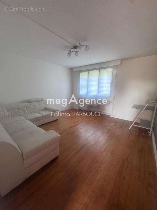 À Vendre : Appartement T3 – 56 m² – Le Chambon-Feugerolles - photo 7