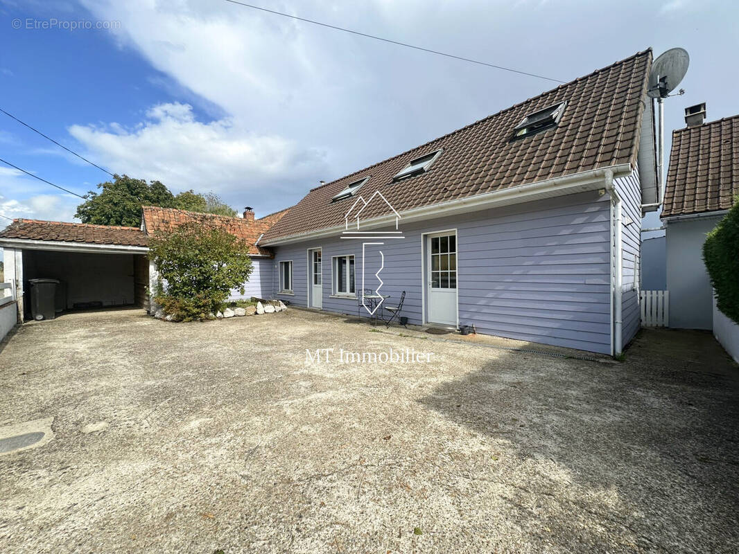 Maison 100 m² à Estreelles  - photo 3