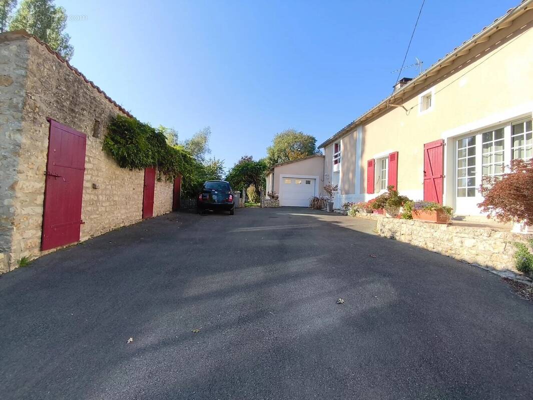 Maison à SOUDAN