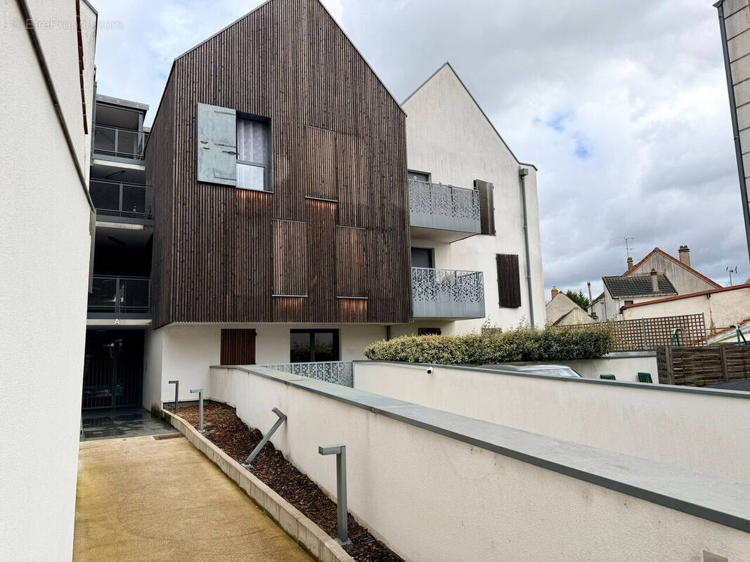 Appartement à BRIE-COMTE-ROBERT
