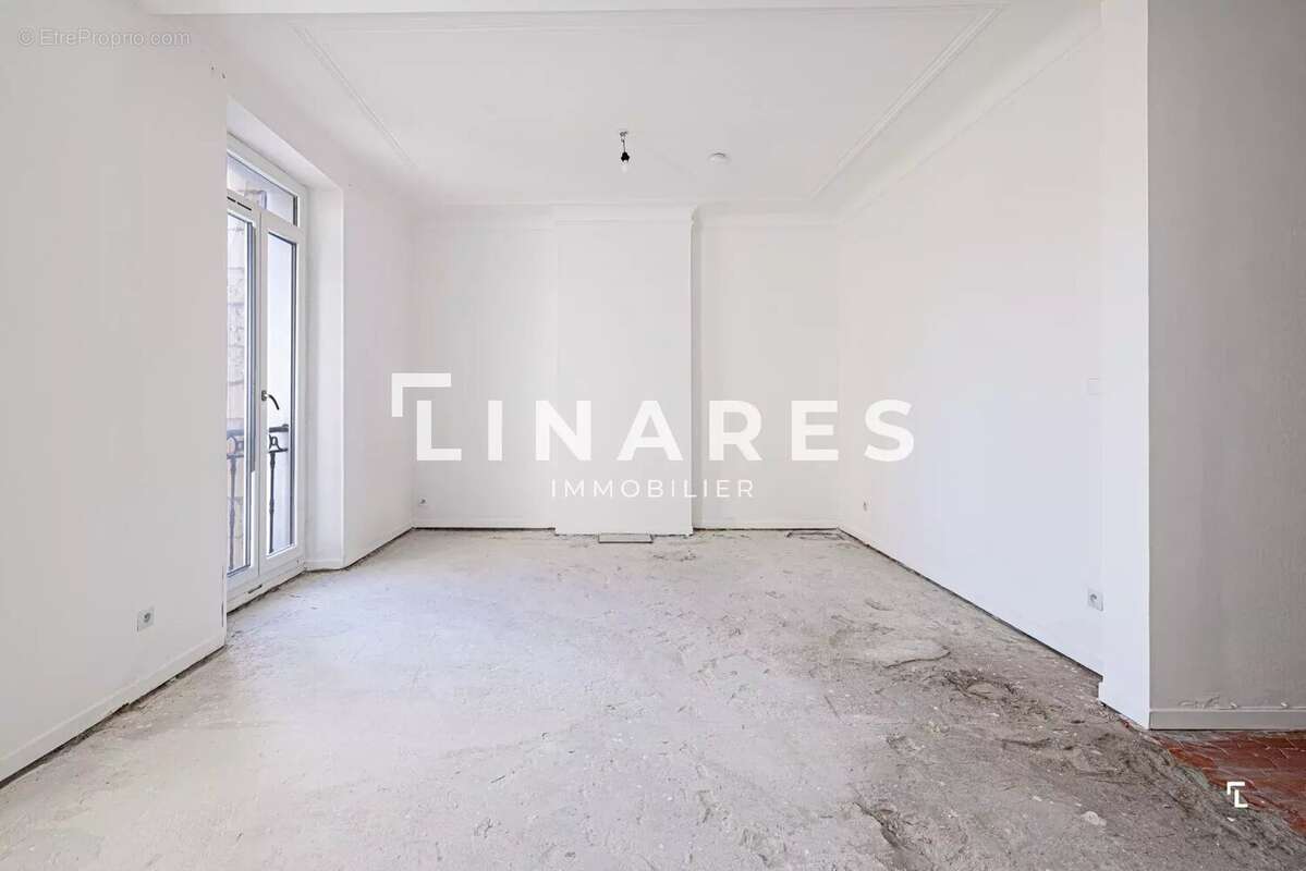 Appartement à MARSEILLE-1E