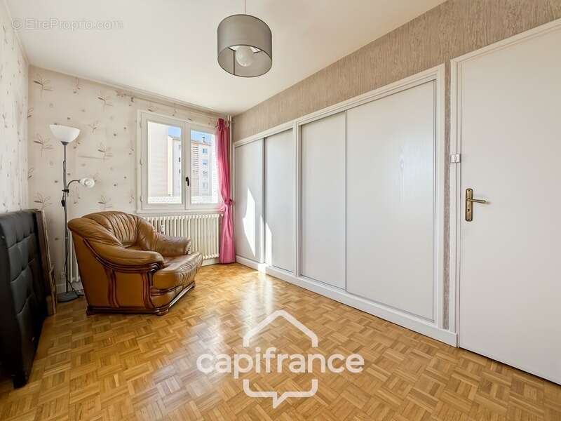 Appartement à CHATENOY-LE-ROYAL