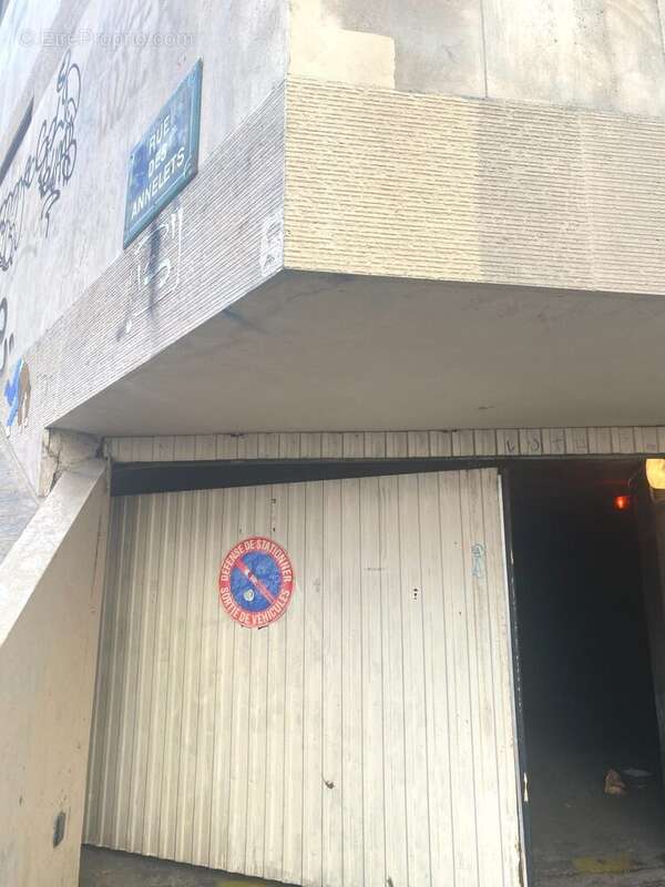 Parking à PARIS-19E