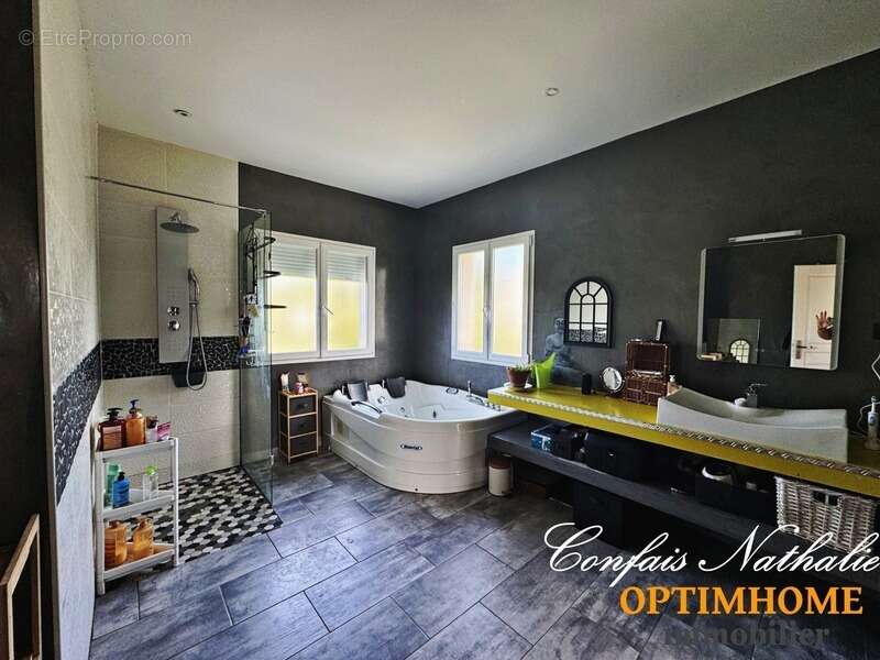 Maison à POINTRE