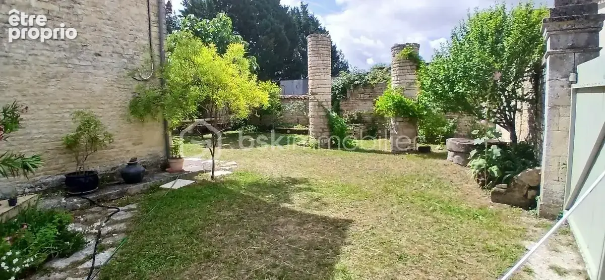 Maison à FOUQUEURE