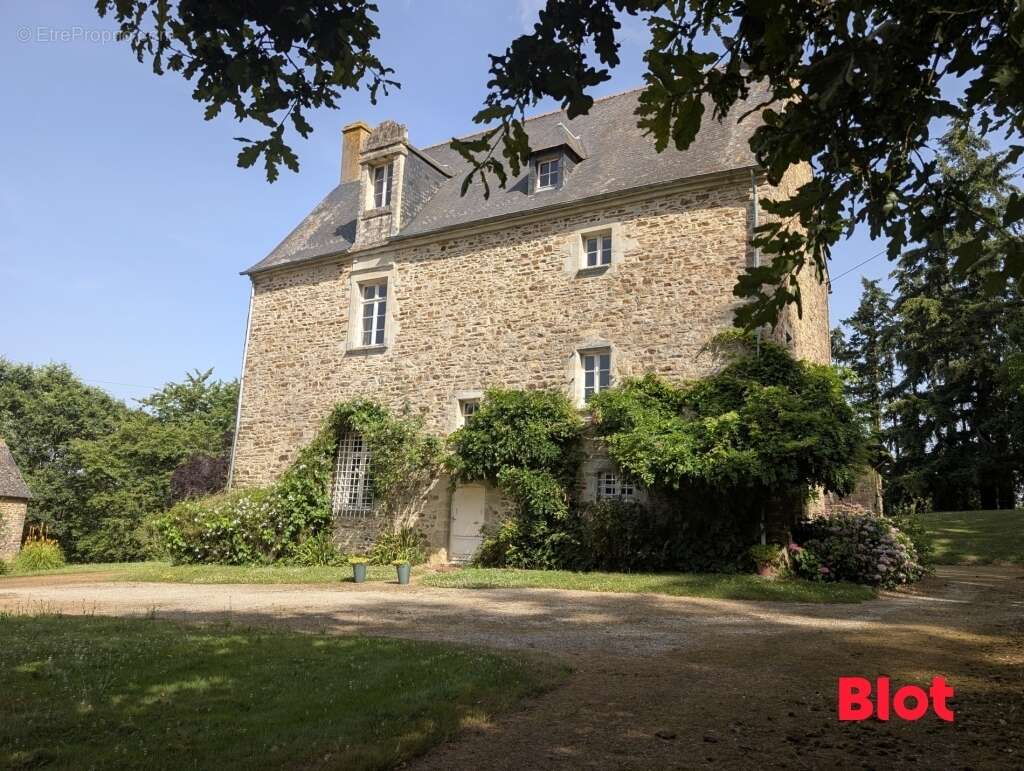 Maison à ERBREE