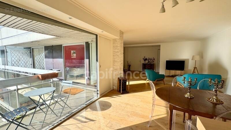 Appartement à VERSAILLES