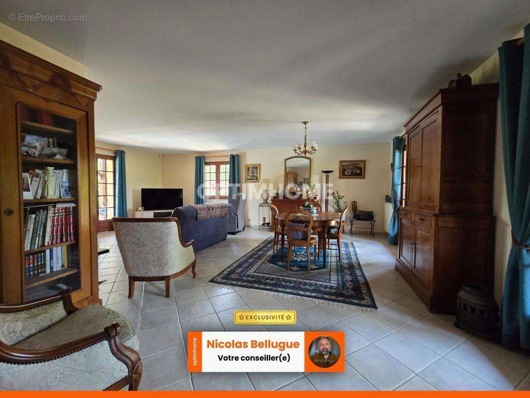 Espace, piscine et jardin : une maison pensée pour la vie de famille - photo 2