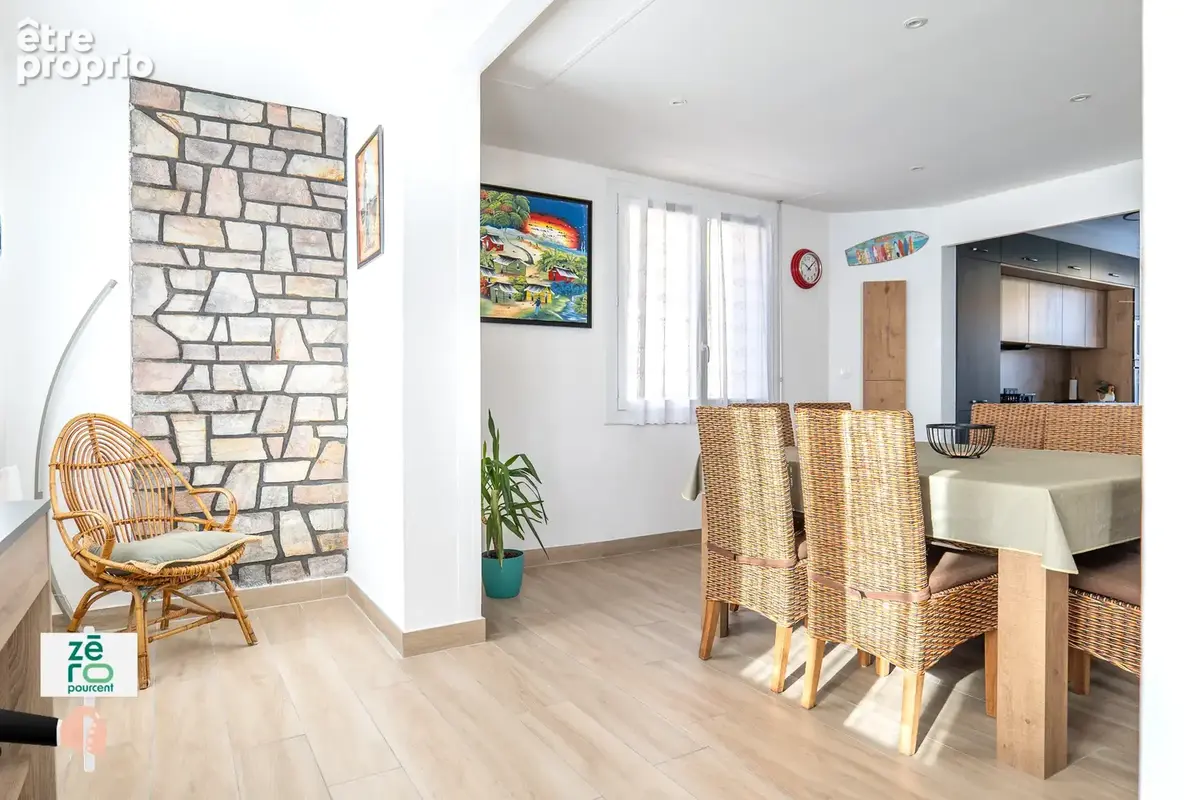 Maison 4 pièces 93 m2 à La Chaume   Proche océan, plage de la Paracou et dunes - photo 5