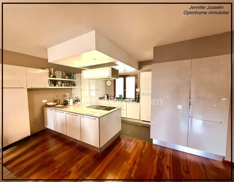 Appartement à PREVESSIN-MOENS