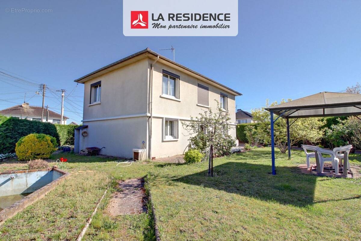 Maison à LES MUREAUX