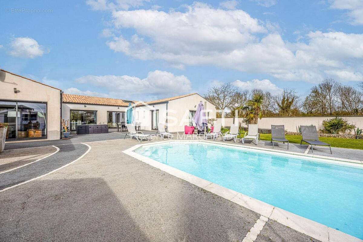Photo 1 - Maison à LE THOU