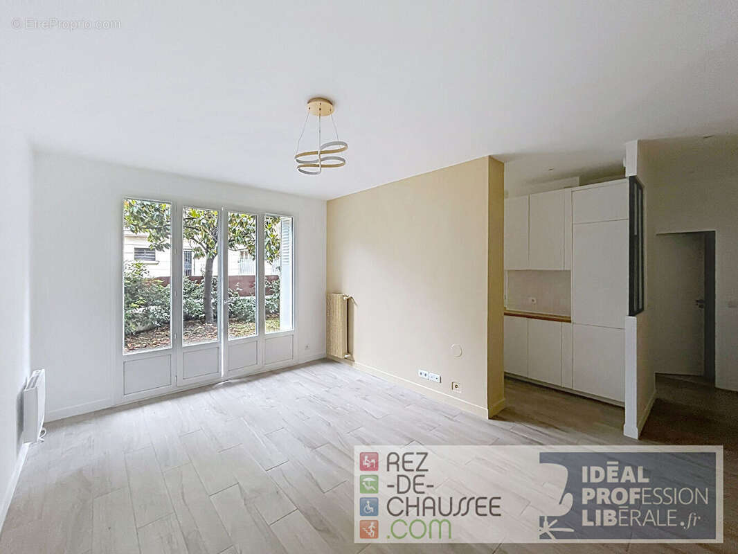 Appartement à LA GARENNE-COLOMBES