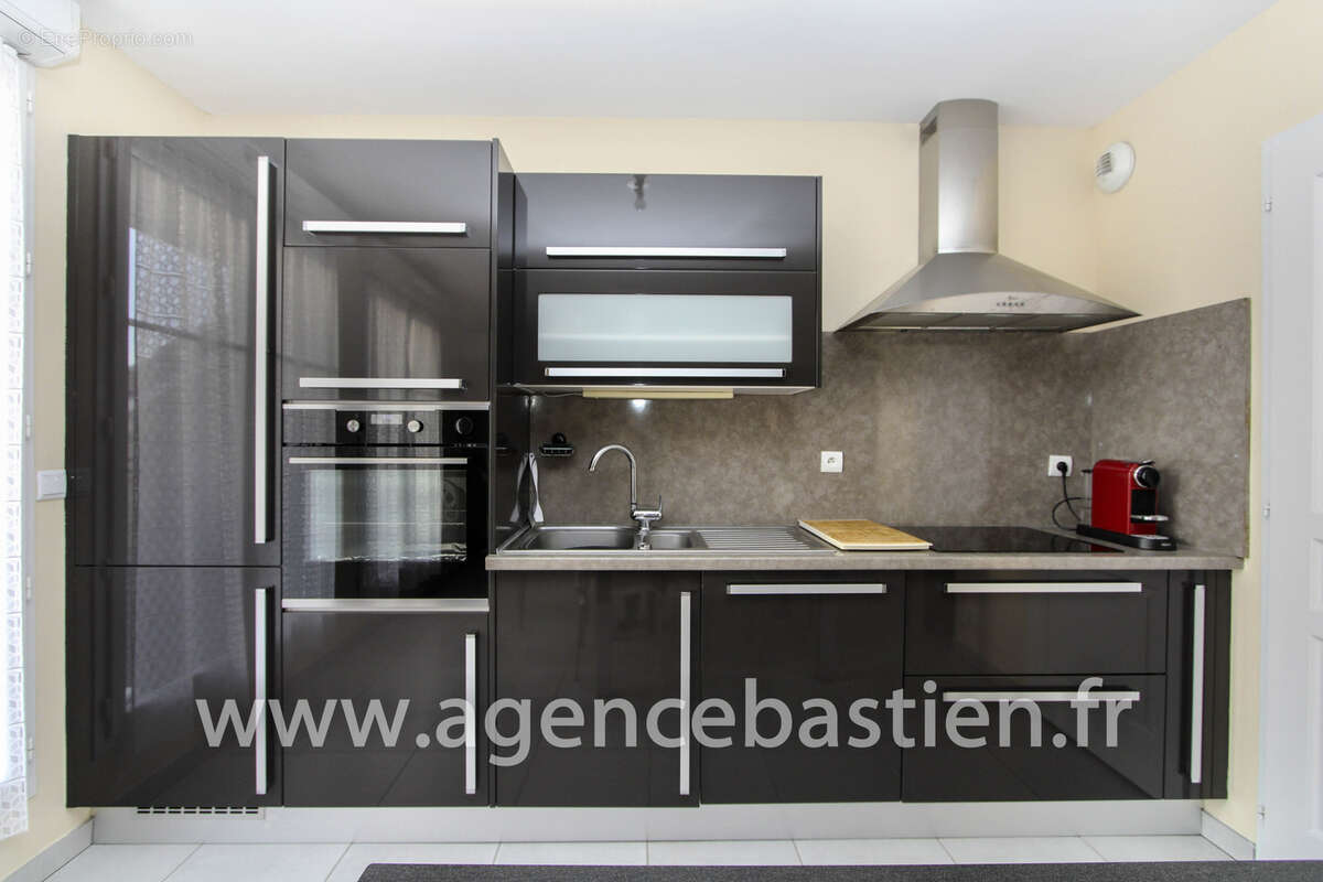 Appartement à THOIRY