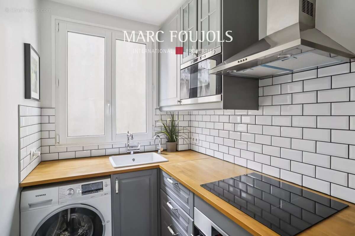 Appartement à PARIS-7E