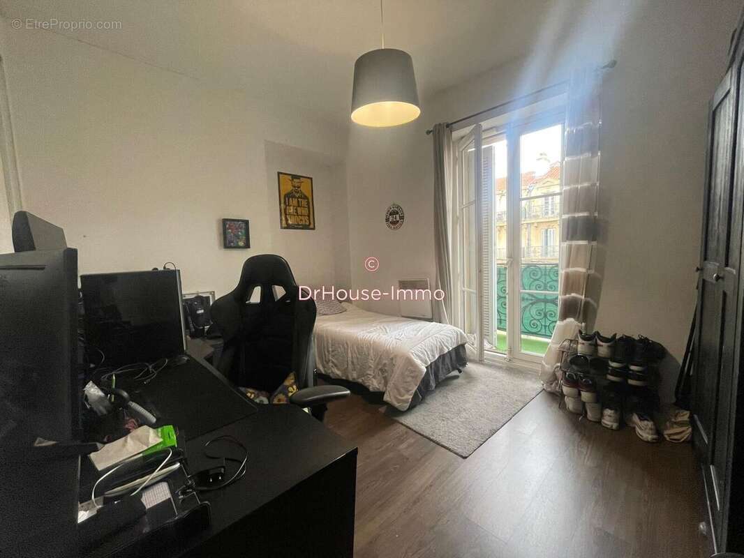 Appartement à MARSEILLE-2E