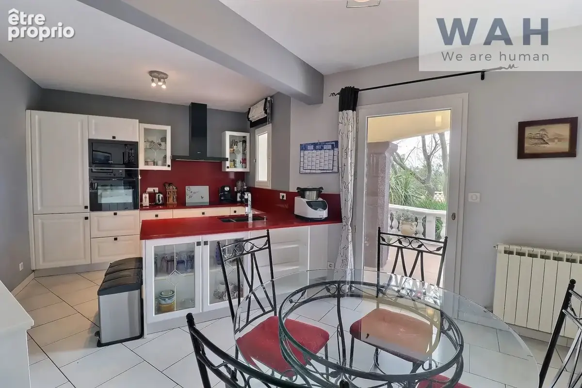 VENTE MAISON 5 P 158 m2 avec piscine + dépendance de 47 m2 à - photo 10