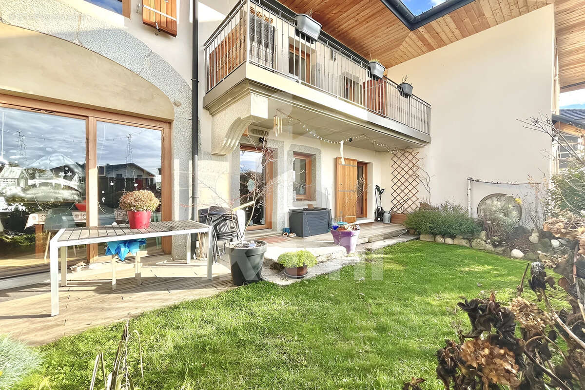 Appartement à GROISY