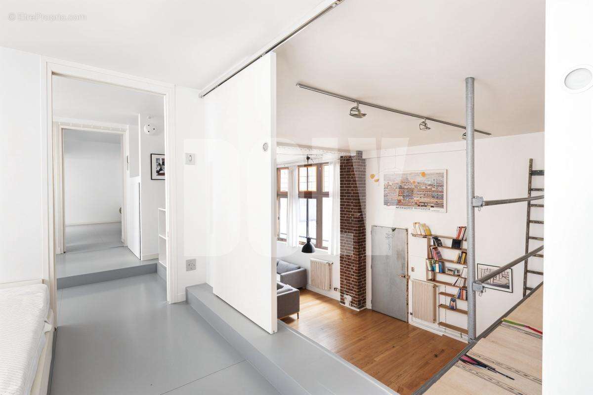 Appartement à PARIS-10E