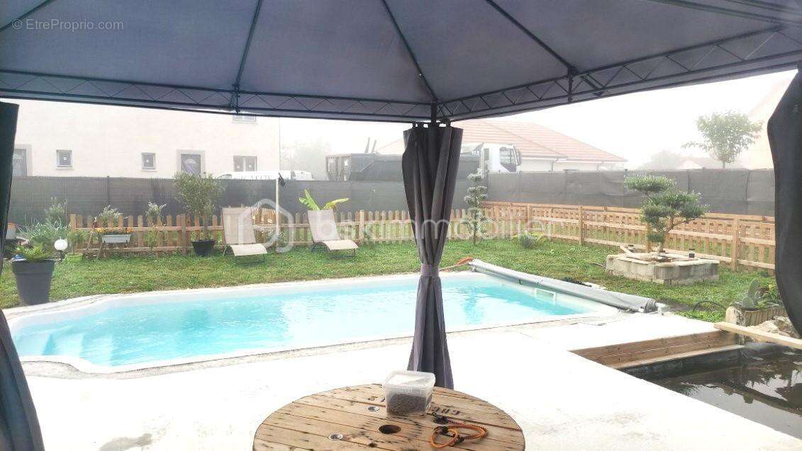 Maison à SAINT-GENIX-SUR-GUIERS