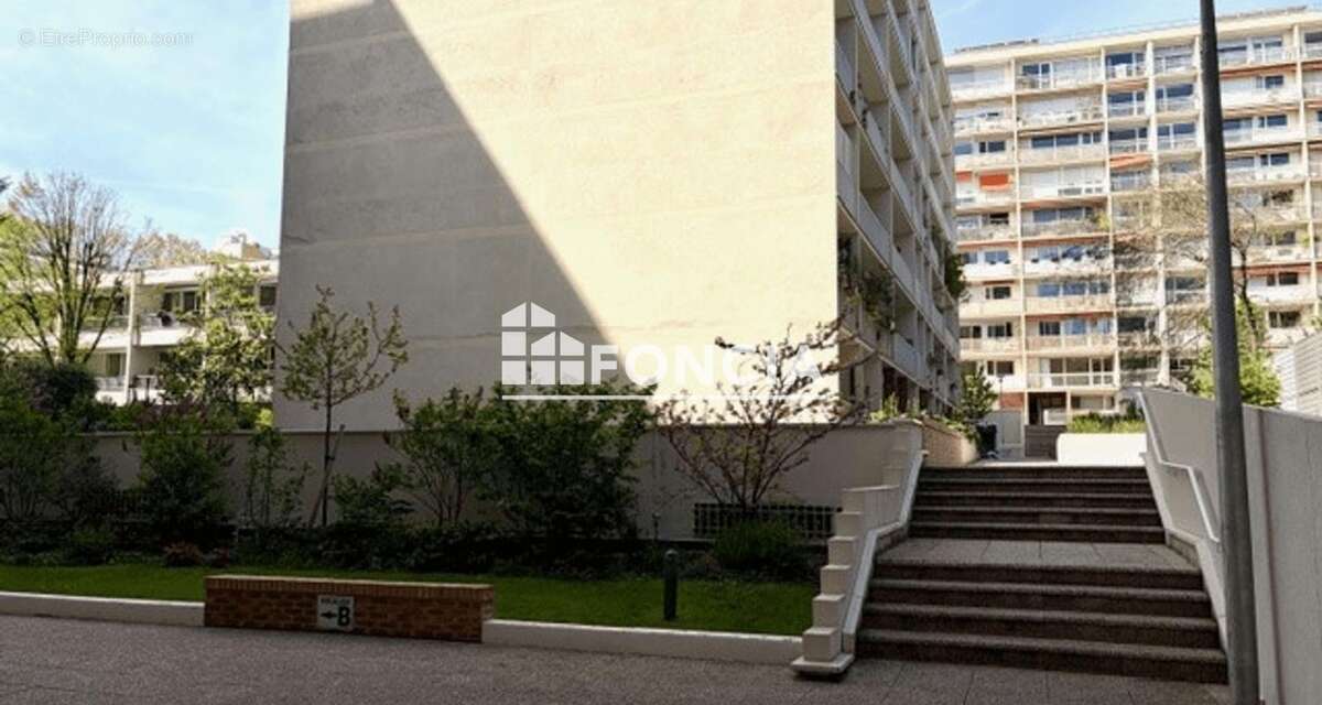 Appartement à PARIS-20E