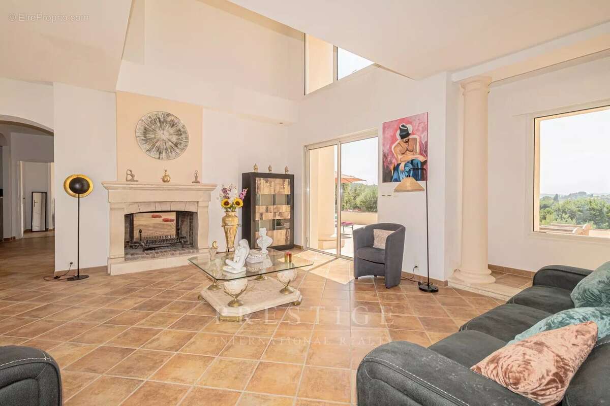 Chateauneuf de grasse, villa florentine 365m² garage, piscine, terrain 4000m² - photo 22