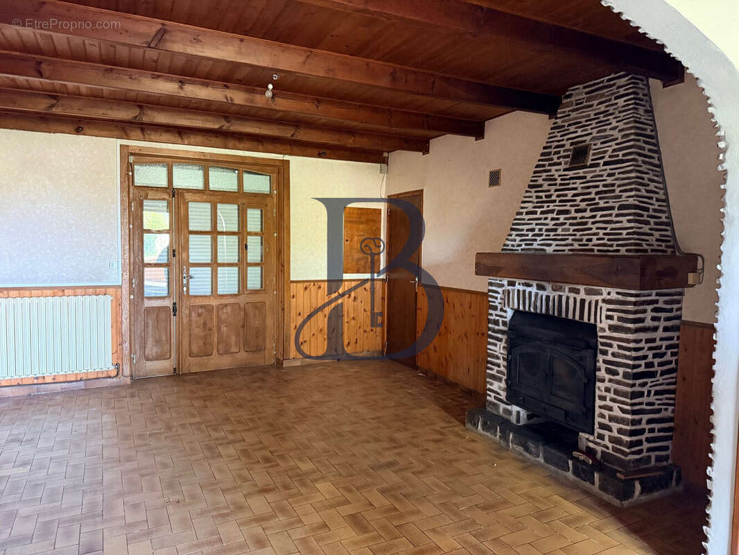 Maison à BREHAL