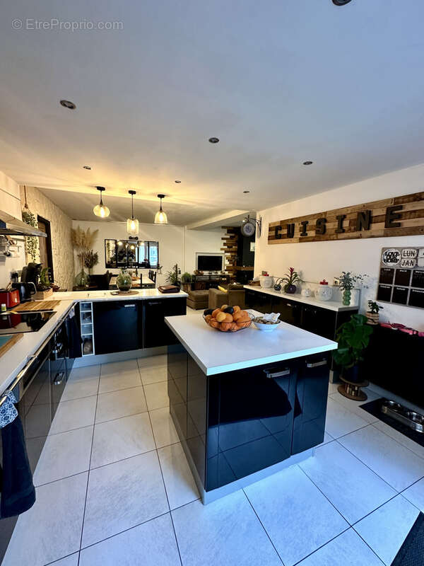 Maison à SAINT-LAURENT-DE-LA-CABRERISSE