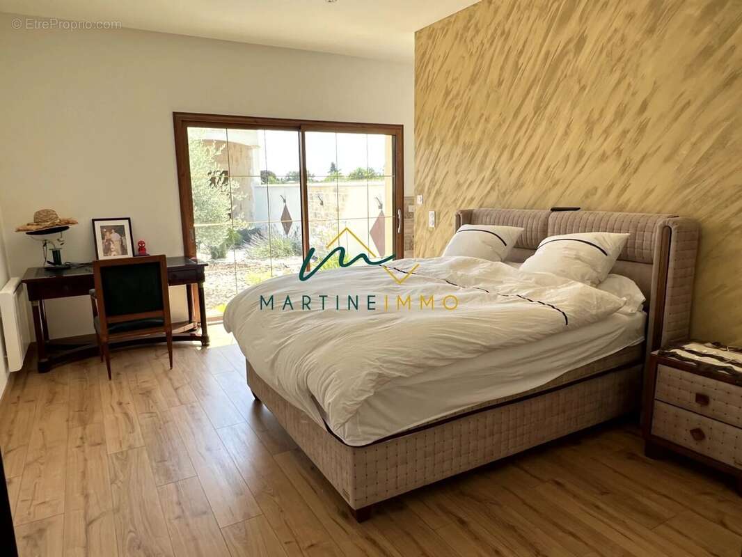 A VENDRE BEAUPUY   Propriété contemporaine de 290 m2 avec de - photo 21