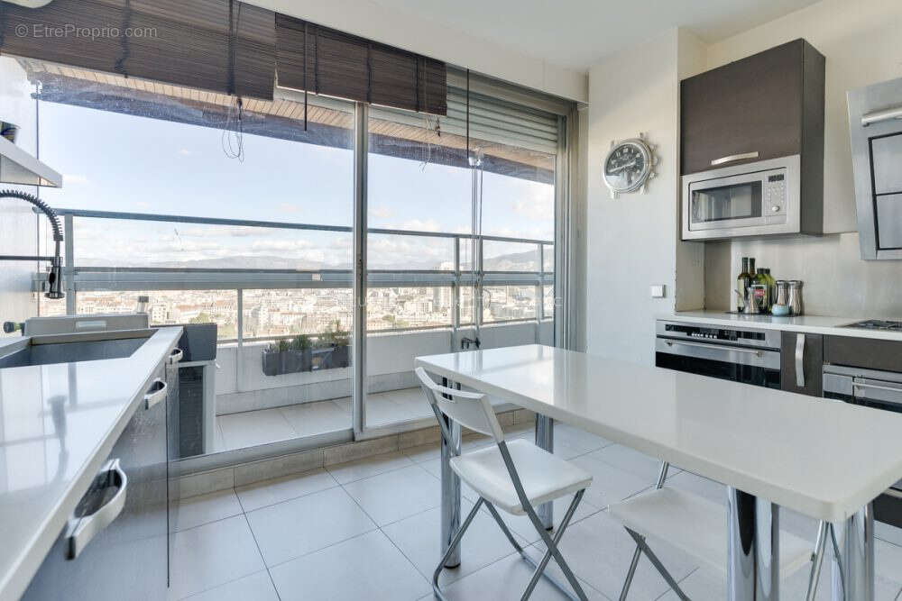 Appartement à MARSEILLE-8E