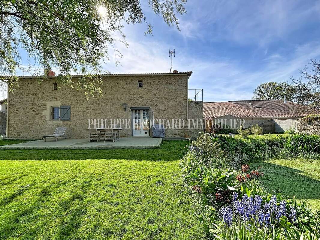 Maison à MOUTIERS-SUR-LE-LAY